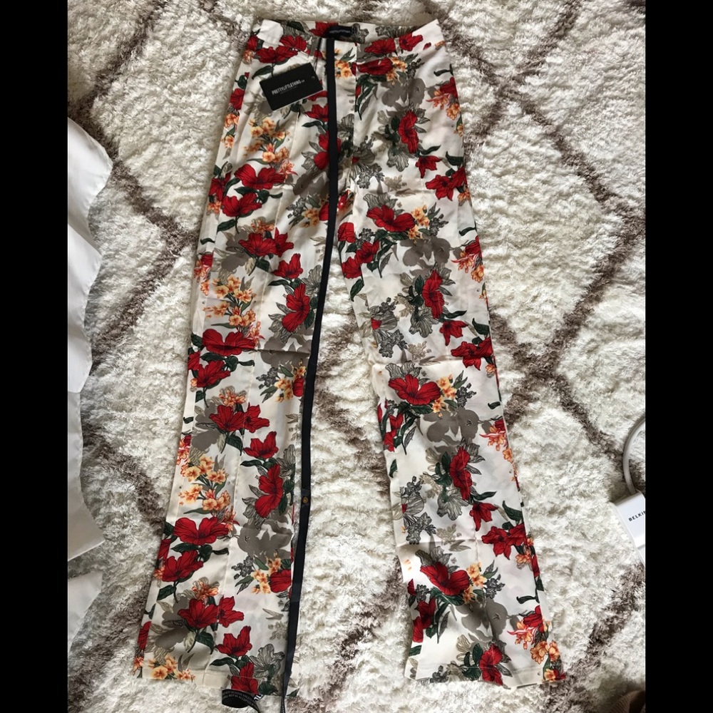 Pretty Little Thing floral blouse and pant set NWT